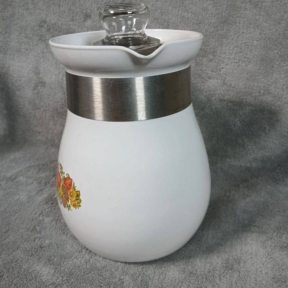 Corning Ware P-166 Spice O Life Coffee Teapot 6 Cup White Vintage Kitchen 1970s